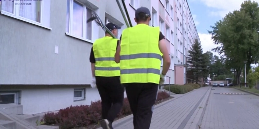 Uczy szacunku do pieniądza, dbania o zieleń i zarządzania czasem. Wakacyjna praca młodzieży w Spółdzielni Mieszkaniowej „Pojezierze” w Olsztynie ma mnóstwo pozytywnych aspektów.